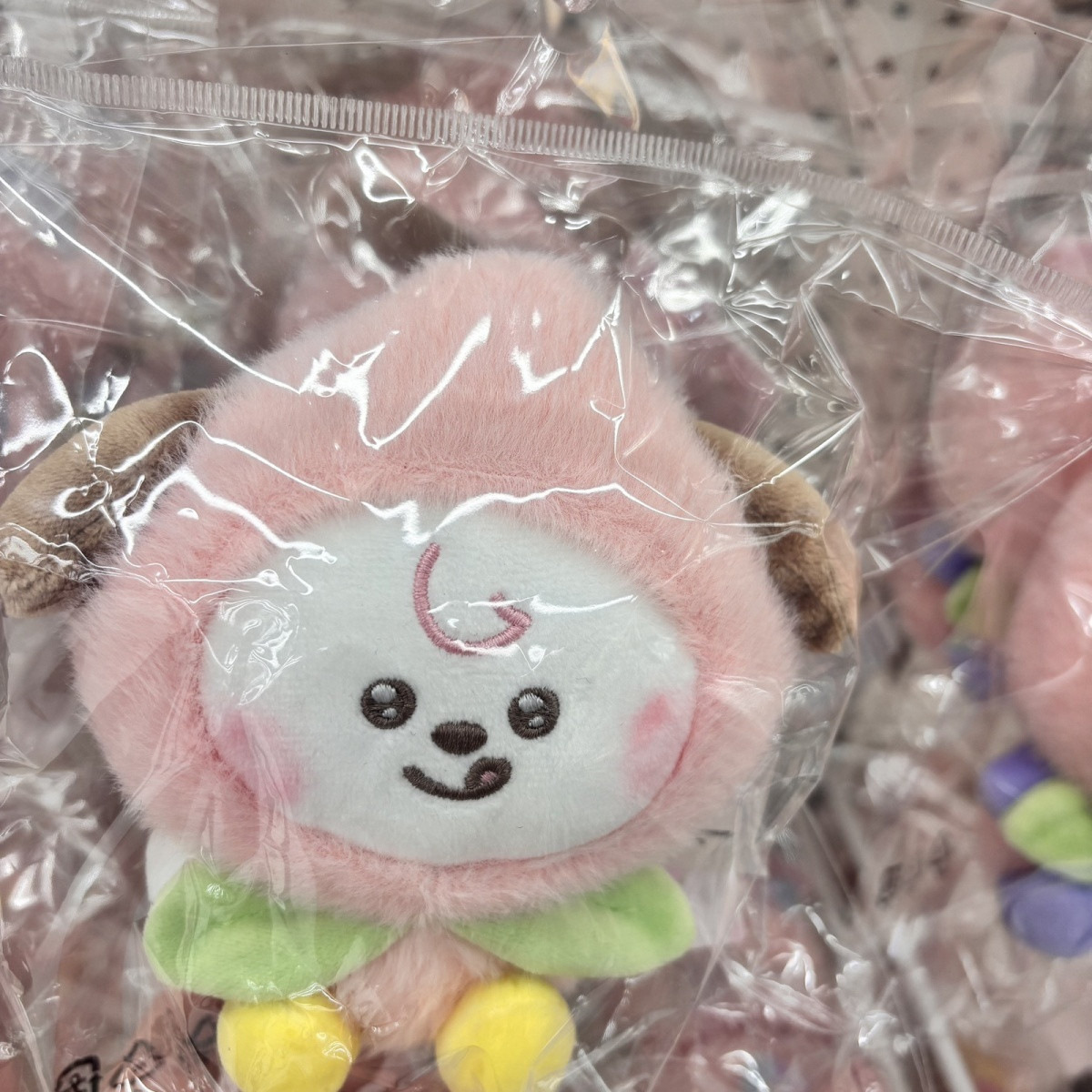 Porte-clés en peluche Kpop BT2 - Phone Accessories Charms avis et prix